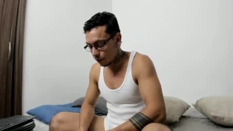 stiven_trainer online show from June 25, 5:12 am