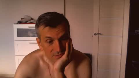 sunny_sun00 online show from August 5, 8:41 am