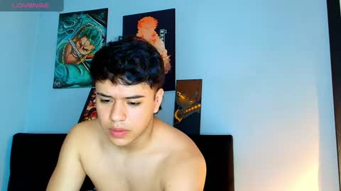 tuenkim_ online show from August 8, 4:08 am