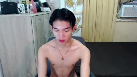 urasian_john20 online show from July 10, 1:14 pm