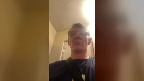 valentinsvans7 online show from August 7, 11:44 pm