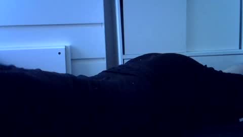 vanilla_cupcake online show from August 9, 1:50 pm