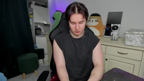 Vincent Strong online show from May 4, 7:21 am