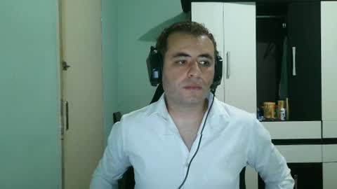 vincentehrt1 online show from August 9, 3:29 pm