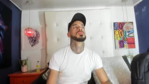 ---Vinzen--- online show from July 6, 3:14 am