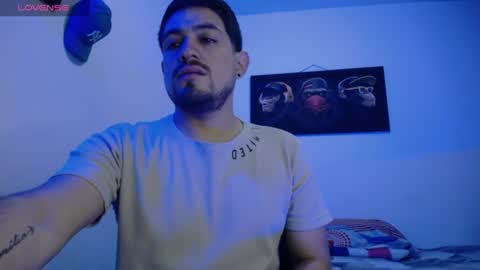 william_steel_ online show from July 3, 11:49 am