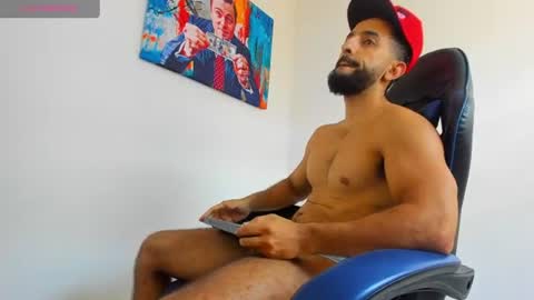 Yiyo online show from July 14, 4:35 pm