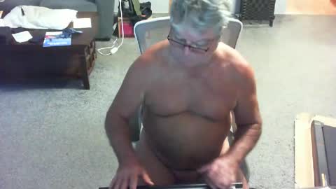 yourpoppi55 online show from July 30, 10:58 am