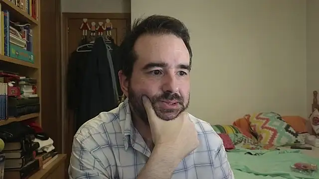 curiosillo83 online show from July 1, 8:04 am