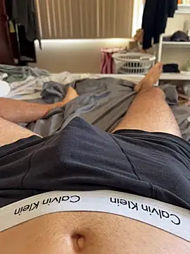 h0rnyguy001 online show from August 10, 1:00 am