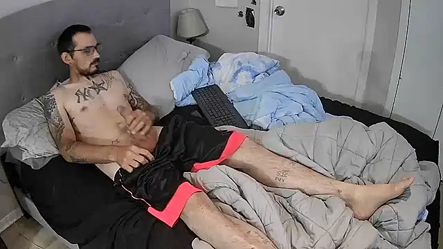 bigdick1653 online show from June 26, 11:40 pm