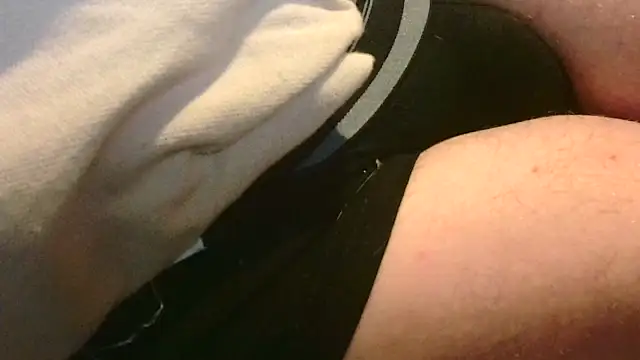 T0Yforeskin online show from July 4, 9:18 pm