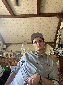 JustTylerr online show from July 15, 8:26 pm
