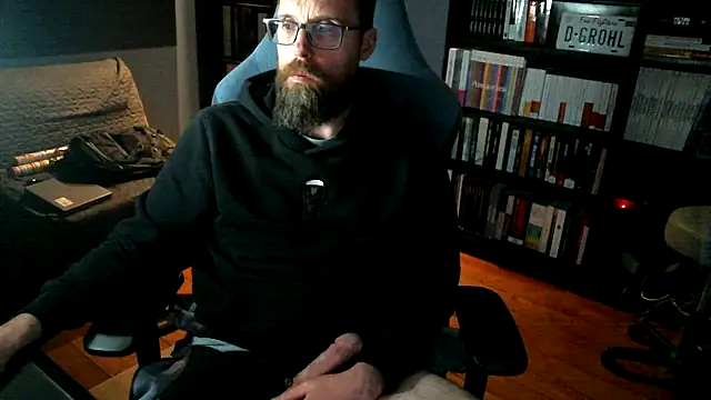 MeSteff online show from May 8, 8:31 pm