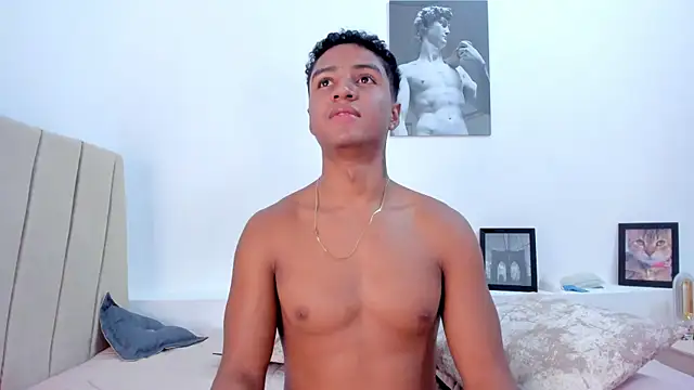 MagnusKing  online show from July 6, 5:59 am