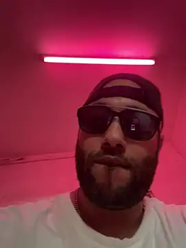 eljefedamino1994 online show from July 15, 3:08 pm