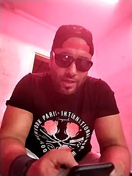 eljefedamino1994 online show from July 6, 11:51 am