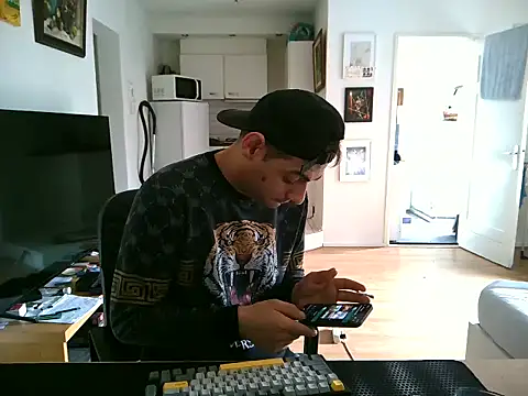 mihaimichael online show from July 5, 12:01 pm