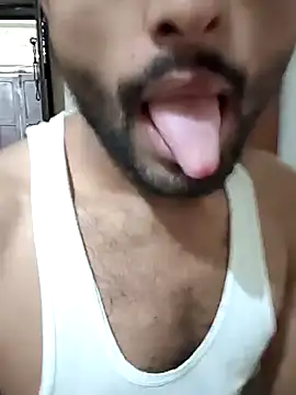 PRIYANHUxh online show from June 13, 5:49 am