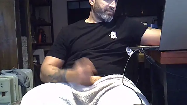 ozzypsico13 online show from July 11, 7:49 pm