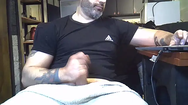 ozzypsico13 online show from August 1, 3:22 pm