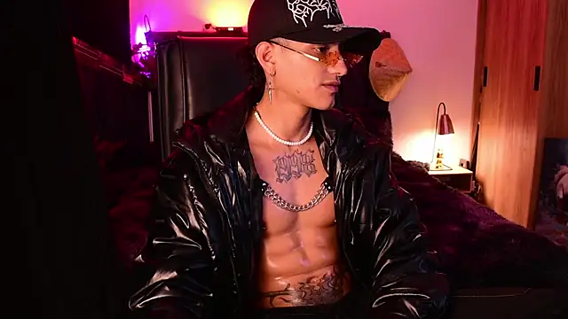 DemonKush-- online show from July 4, 9:01 am