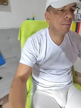 latinmartin73 online show from July 15, 12:50 am