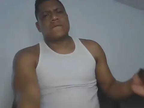 latinblack01 online show from July 22, 1:36 pm
