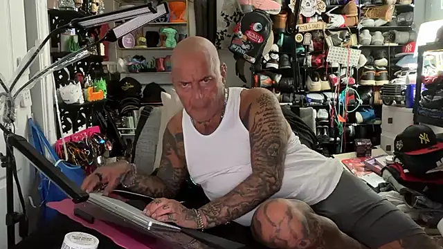 joeytatts66 online show from July 4, 4:26 am