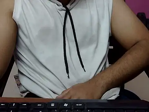 HotKhushi13 online show from January 6, 4:55 pm