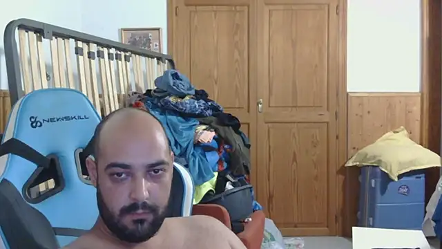 chicomallorca96 online show from July 14, 3:51 pm