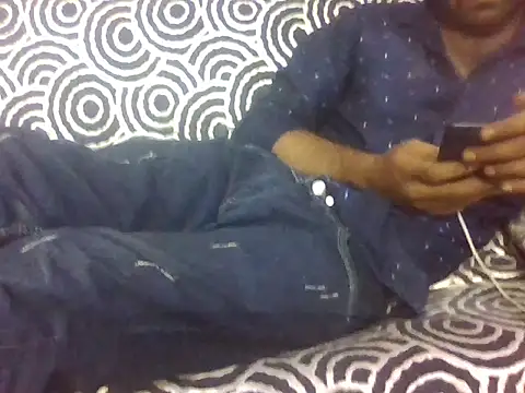 indihotguy online show from June 25, 11:48 am