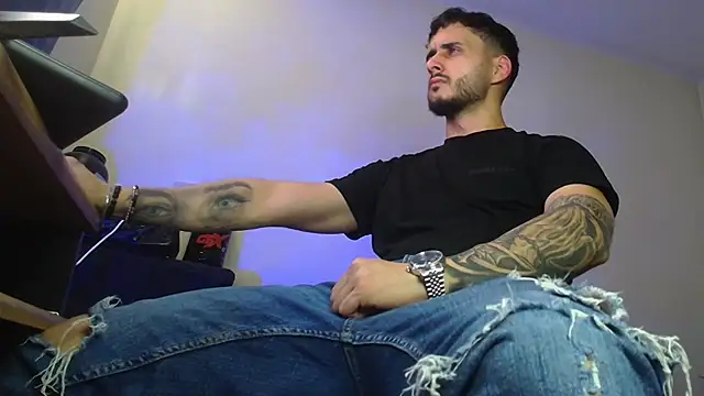 XanderCage99 online show from July 14, 1:06 pm