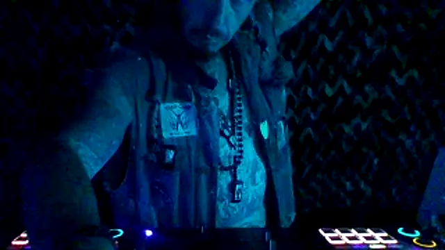 justthetip4209 online show from July 4, 7:00 am