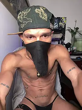 CRAZY-BOY99 online show from July 17, 11:39 am