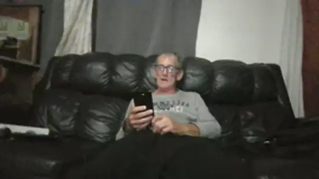 Lovyourpuss online show from June 26, 1:46 pm