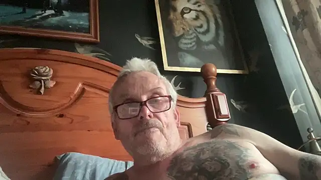 poggles online show from May 29, 7:46 pm