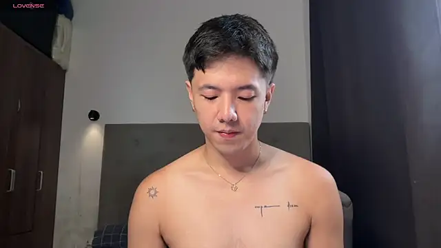 Addictiveboi online show from June 23, 3:33 am