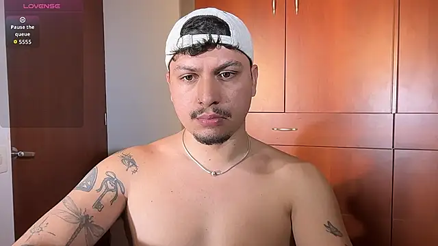 latinnael online show from July 24, 4:09 am