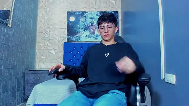 ElanGiraldo online show from June 6, 11:22 pm