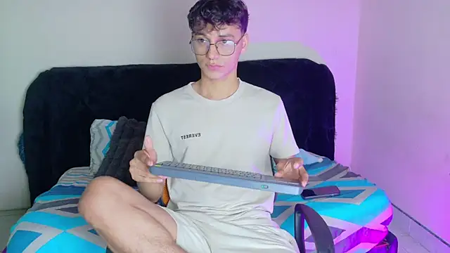 andrew dann online show from June 27, 8:50 am