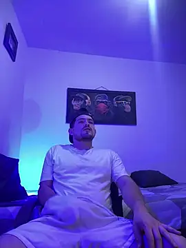 williamsmiiths16 online show from July 4, 12:08 pm