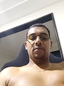 Reis001122 online show from June 21, 4:29 am