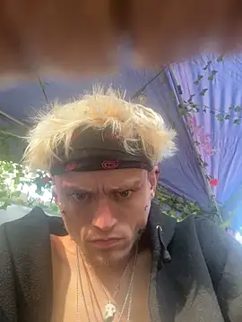 MrValentineLov3 online show from May 9, 12:50 pm