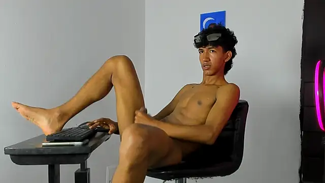 neitan miller  online show from July 1, 8:09 pm