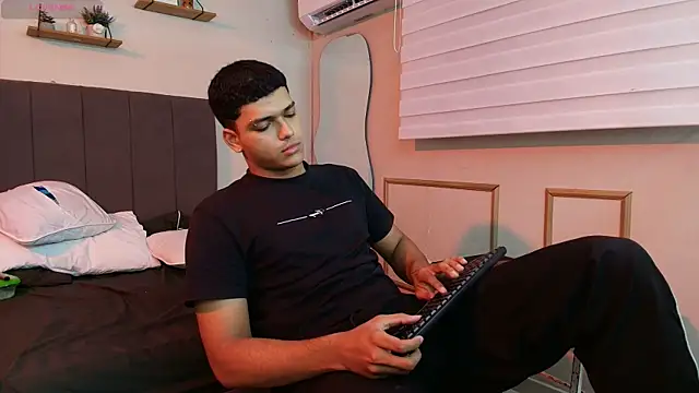 Keinner BigDick online show from August 1, 11:04 pm