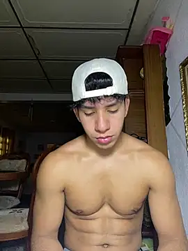 Alejandrososas online show from June 2, 9:05 pm