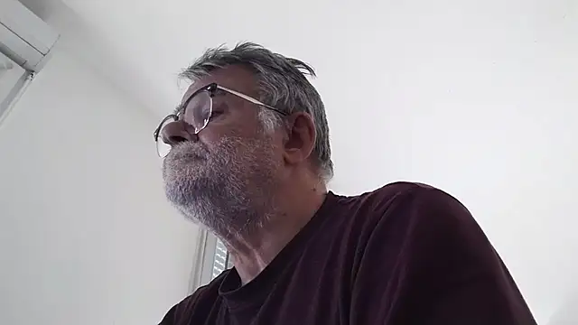 oura online show from May 22, 6:51 am