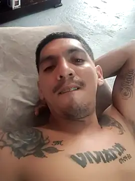 lucaspor12 online show from July 3, 9:50 pm