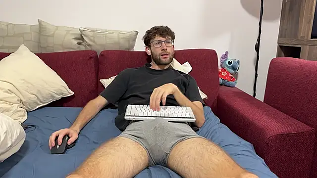 SoloUno0 online show from July 1, 9:59 pm